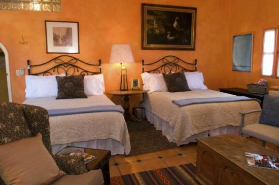 http://www.premiersanmiguel.com/custimages/CasaAuroraBorealis129.jpg